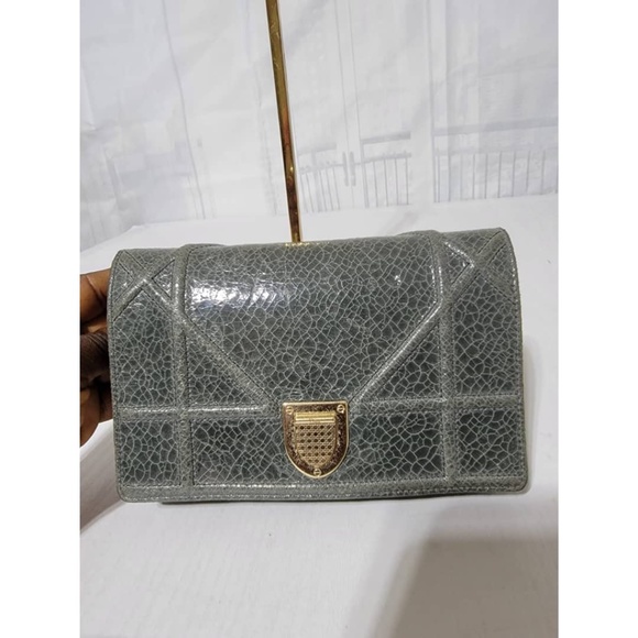 Authentic CHRISTIAN DIOR Metallic Brushed Calfskin Diorama Wallet on Cha… - Picture 4 of 16